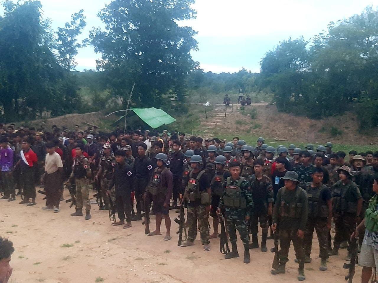 Photo: အညာမြေတပ်ပေါင်းစု